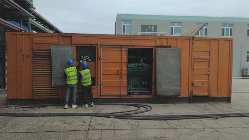 安龙如何检查柴油发电机组的机油油位？